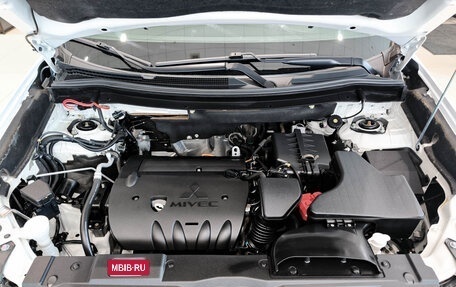 Mitsubishi Outlander III рестайлинг 3, 2021 год, 2 500 000 рублей, 9 фотография