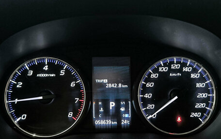 Mitsubishi Outlander III рестайлинг 3, 2021 год, 2 500 000 рублей, 13 фотография