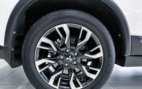 Mitsubishi Outlander III рестайлинг 3, 2021 год, 2 500 000 рублей, 18 фотография