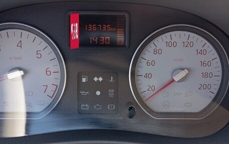 Renault Sandero I, 2013 год, 820 000 рублей, 2 фотография