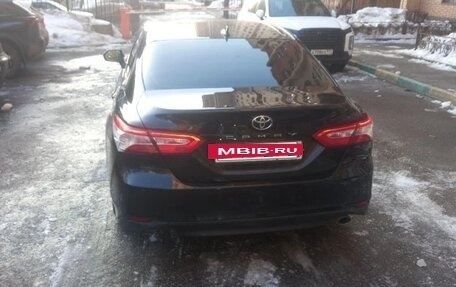 Toyota Camry, 2019 год, 2 300 000 рублей, 2 фотография