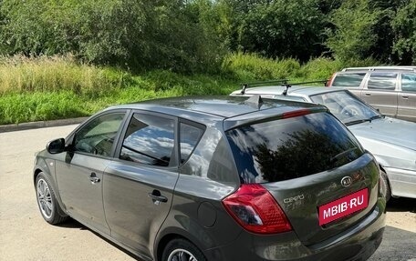 KIA cee'd I рестайлинг, 2011 год, 690 000 рублей, 2 фотография