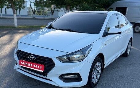 Hyundai Solaris II рестайлинг, 2017 год, 1 000 000 рублей, 5 фотография