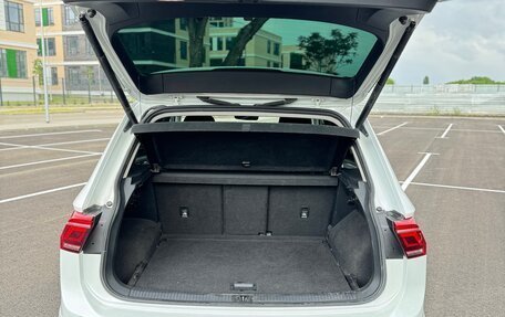 Volkswagen Tiguan II, 2021 год, 2 378 000 рублей, 6 фотография