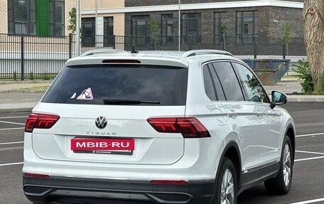 Volkswagen Tiguan II, 2021 год, 2 378 000 рублей, 4 фотография