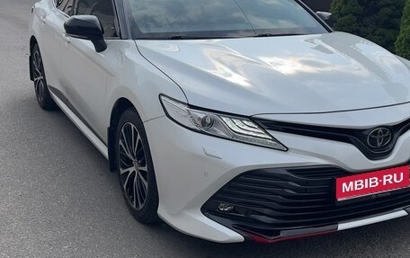 Toyota Camry, 2020 год, 2 650 000 рублей, 2 фотография