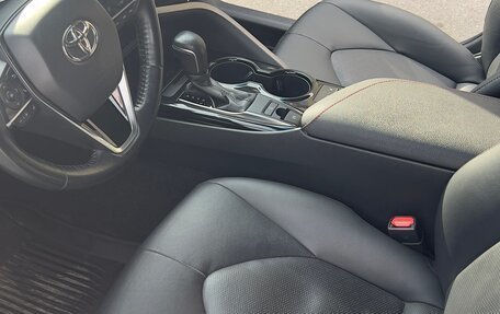 Toyota Camry, 2020 год, 2 650 000 рублей, 12 фотография