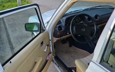 Mercedes-Benz W123, 1984 год, 1 300 000 рублей, 7 фотография