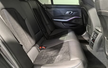 BMW 3 серия, 2020 год, 3 950 000 рублей, 15 фотография