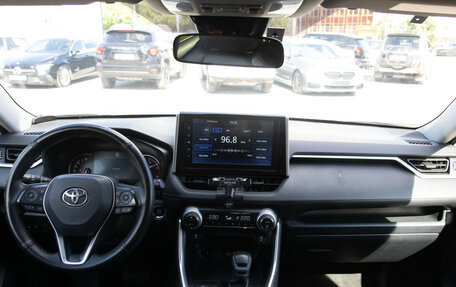 Toyota RAV4, 2019 год, 2 928 000 рублей, 10 фотография
