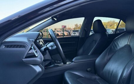Toyota Camry, 2018 год, 2 299 000 рублей, 10 фотография