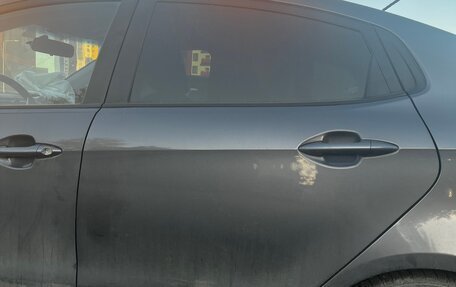 KIA Rio III рестайлинг, 2013 год, 550 000 рублей, 24 фотография