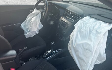 KIA Rio III рестайлинг, 2013 год, 550 000 рублей, 34 фотография