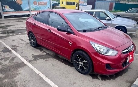 Hyundai Solaris II рестайлинг, 2013 год, 600 000 рублей, 3 фотография