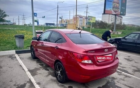 Hyundai Solaris II рестайлинг, 2013 год, 600 000 рублей, 5 фотография