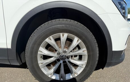 Volkswagen Tiguan II, 2019 год, 2 850 000 рублей, 6 фотография