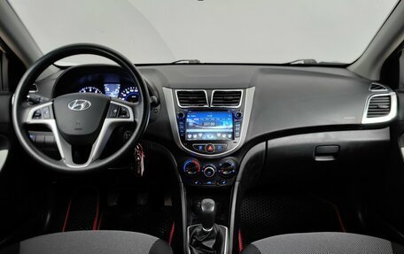 Hyundai Solaris II рестайлинг, 2012 год, 450 000 рублей, 12 фотография