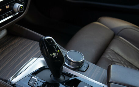 BMW 5 серия, 2019 год, 3 900 000 рублей, 13 фотография
