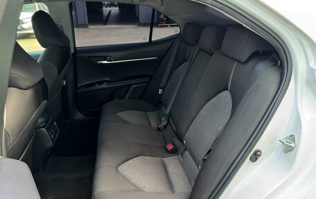 Toyota Camry, 2018 год, 2 299 000 рублей, 9 фотография