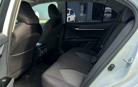 Toyota Camry, 2018 год, 2 299 000 рублей, 11 фотография