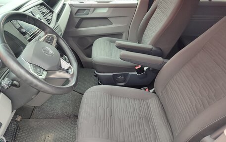 Volkswagen Caravelle T6 рестайлинг, 2020 год, 3 850 000 рублей, 9 фотография