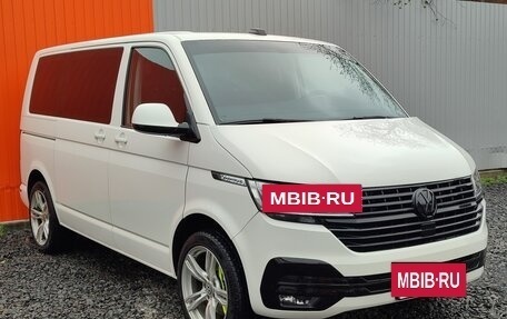 Volkswagen Caravelle T6 рестайлинг, 2020 год, 3 850 000 рублей, 3 фотография
