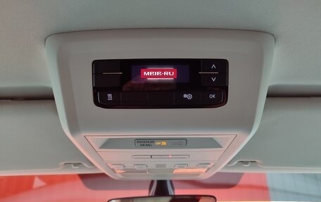 Volkswagen Caravelle T6 рестайлинг, 2020 год, 3 850 000 рублей, 19 фотография