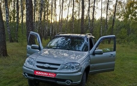Chevrolet Niva I рестайлинг, 2013 год, 450 000 рублей, 1 фотография