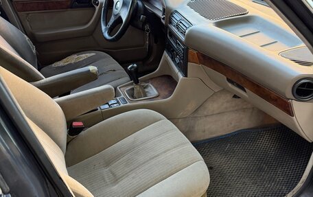 BMW 5 серия, 1994 год, 300 000 рублей, 9 фотография
