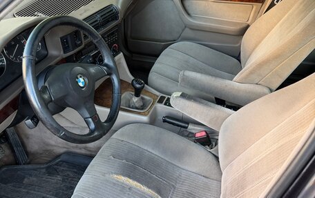 BMW 5 серия, 1994 год, 300 000 рублей, 11 фотография