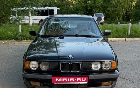 BMW 5 серия, 1994 год, 300 000 рублей, 2 фотография