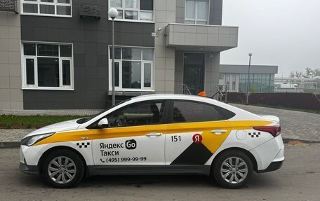 Hyundai Solaris II рестайлинг, 2021 год, 1 350 000 рублей, 2 фотография