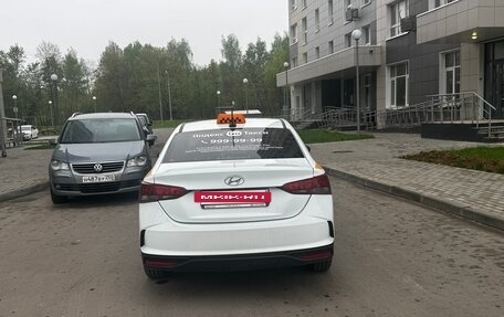 Hyundai Solaris II рестайлинг, 2021 год, 1 350 000 рублей, 4 фотография