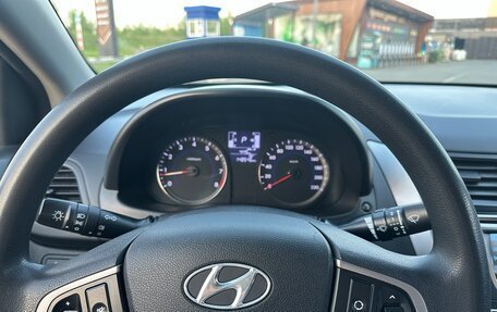 Hyundai Solaris II рестайлинг, 2015 год, 990 000 рублей, 14 фотография