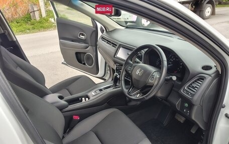 Honda Vezel, 2018 год, 1 890 000 рублей, 10 фотография