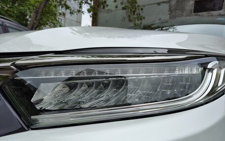 Honda Vezel, 2018 год, 1 890 000 рублей, 32 фотография