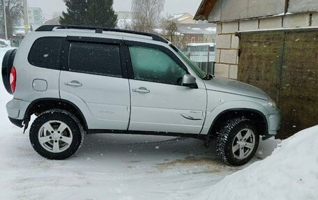 Chevrolet Niva I рестайлинг, 2013 год, 450 000 рублей, 2 фотография