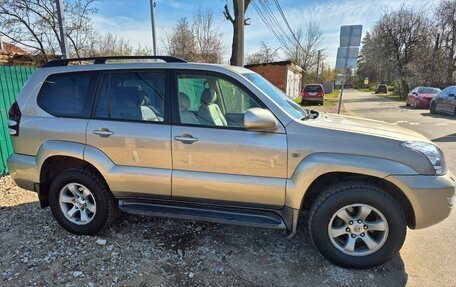 Toyota Land Cruiser Prado 120 рестайлинг, 2005 год, 1 550 000 рублей, 2 фотография