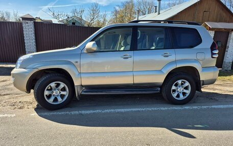Toyota Land Cruiser Prado 120 рестайлинг, 2005 год, 1 550 000 рублей, 3 фотография