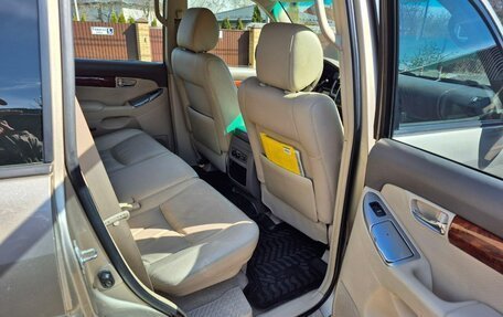 Toyota Land Cruiser Prado 120 рестайлинг, 2005 год, 1 550 000 рублей, 6 фотография