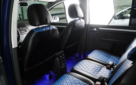 Volkswagen Touran III, 2010 год, 1 079 000 рублей, 11 фотография