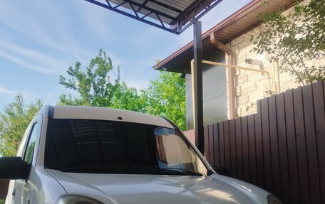 Renault Kangoo II рестайлинг, 2006 год, 260 000 рублей, 13 фотография