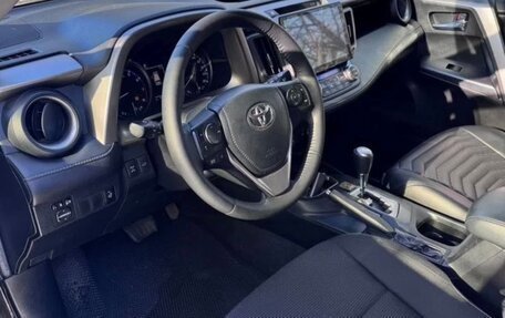 Toyota RAV4, 2015 год, 2 350 000 рублей, 13 фотография