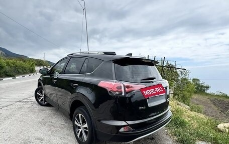Toyota RAV4, 2015 год, 2 350 000 рублей, 9 фотография