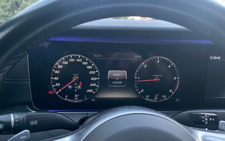 Mercedes-Benz E-Класс, 2019 год, 2 700 000 рублей, 10 фотография