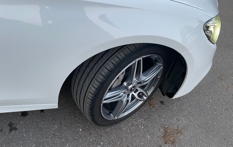 Mercedes-Benz E-Класс, 2019 год, 2 700 000 рублей, 7 фотография