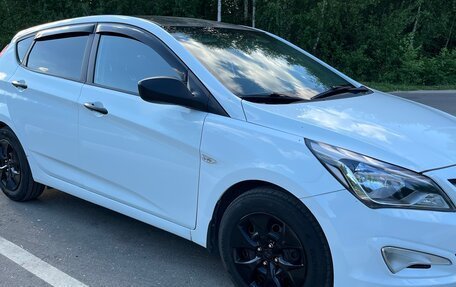 Hyundai Solaris II рестайлинг, 2015 год, 970 000 рублей, 11 фотография