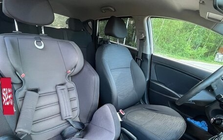 Hyundai Solaris II рестайлинг, 2015 год, 970 000 рублей, 19 фотография