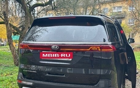 KIA Carnival, 2020 год, 3 650 000 рублей, 21 фотография
