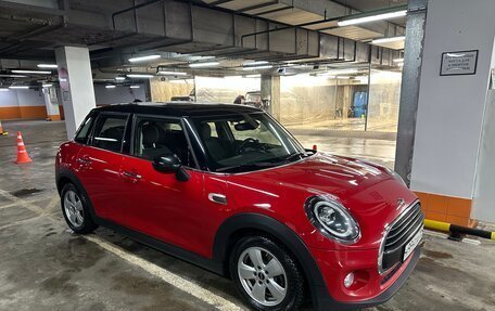 MINI Hatch, 2019 год, 1 590 000 рублей, 2 фотография
